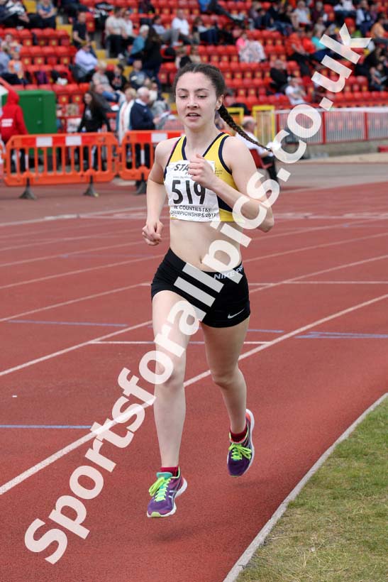 Womens under-17s 1500 metres, North Eastern Champs, Gateshead Stadium. Photo: David T. Hewitson/Sports for All Pics